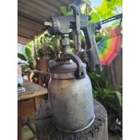 ราคา กาพ่นสี iwata w200 เเท้มือสอง หัวพ่นขนาด 2.0 กาล่างขนาด 1 ลิตร หัวปรับเเรงดันใช้งานได้ปกติคับ (50803764495)