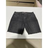 ราคา กางเกงยีนส์ขาสั้นสีดำฟอก (7657916377)