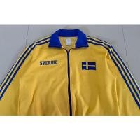 ราคา เสื้อแจ็กเก็ตแขนยาว adidas ลายทีมชาติสวีเดน (25558583945)