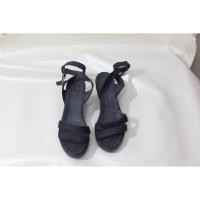 ราคา รองเท้าส้นสูง crocs ของแท้มือสอง (1902588849)