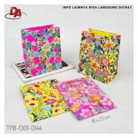ราคา FLOWER MOTIF PAPERBAG - SOUVENIR BAG - SHOPPING BAG - HAMPERS BAG (50150290070)
