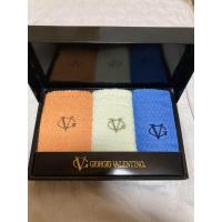 ราคา ชุดผ้าเช็ดหน้า ผ้าแบรนด์เนม Giogio Valentino แท้ อยู่ในแพคกล่องของขวัญ ไม่แกะห่อ ของใหม่ มือ1 เหมาะเป็นของขวัญ หรูมาก (44358532552)