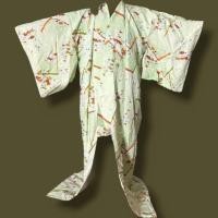ราคา Kimono/ชุดกิโมโน สีเขียวอ่อนลายดอกไม้สวยๆ ยาว 160 ซม. (27878163313)