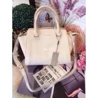ราคา CHARLES & KEITH TRAPEZE HANDBAG (18656388)