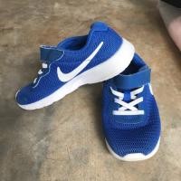 ราคา รองเท้าเด็ก Nike แท้!! (2621093268)