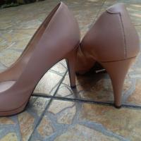 ราคา รองเท้าส้นสูงมือสอง สีชมพูออกกะปิ (6818356624)