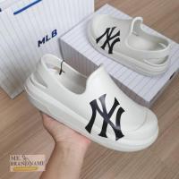 ราคา ของแท้ % MLB Chunky Bouncer Clog Sandal NY แตะสีขาว logo NY (16797771248)