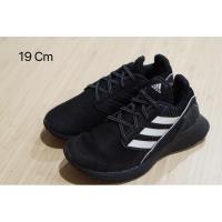 ราคา Adidas รองเท้าผ้าใบเด็กมือสองของแท้ (23166952988)