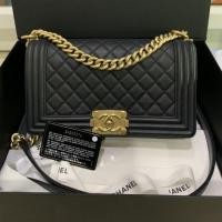 ราคา Chanel boy cavier 10" holo24 black color สภาพสวยกริบ แท้100% (2130827567)