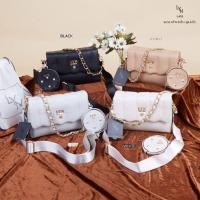 ราคา Lyn Comfort crossbody คอลใหม่ ทรงกล่อง เซต 2 ใบ มี 2 สาย (19006169661)