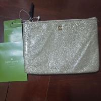 ราคา กระเป๋าสตางค์ Kate Spade Newyork แท้ญี่ปุ่น6.5×5" unuse พร้อมการ์ดแท้ เป็นกริตเตอร์สีเงินทั้งใบ ข้างในปั๊มแบรนด์โลโก้ (25335250757)