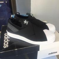 ราคา รองเท้า adidas slip on แท้ มือสอง (2459048657)