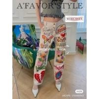 ราคา ทักก่อนสั่ง korea style กางเกงยีนส์สีครีม ขายาว แต่งเพ้นท์ลายสดใส SML Moreover (23749891202)