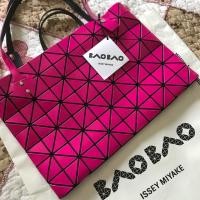 ราคา Use like new Issey miyake BaoBao ปี 15 สวย แท้ % (911562361)