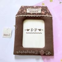 ราคา กรอบรูปตั้งโต๊ะ sunny place หุ้มด้วยผ้า ลายดอกกุหลาบ (29954714516)