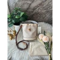 ราคา กระเป๋า #Tory burch แท้100% จาก USA (กรุณาทักแชทก่อนสั่งซื้อ) ปล. ราคาปรับขึ้น-ลง ตามShopอเมริกา (52852799883)