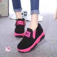 ราคา รองเท้าผ้าใบ Love แฟชั่นเสริมส้น สไตล์เกาหลี (8379477)