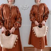 ราคา Maxi Bohemian Dress แม็กซี่เดรสยาวโบฮีเมียน ไปทะเลผ้าลินินผสมฝ้าย​แขนยาวบอลลูน​ งานปักลายดอกไม้​พร้อมเชือกผูกเอว (23579759024)
