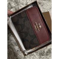 ราคา กระเป๋าสตางค์ Coach (โค้ช) ซิปรอบใบสั้น (5594368689)