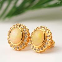 ราคา ต่างหูไวท์โอปอลทรงวงรี ฝังหุ้มOvalwhite opal earrings with bezel setting (43911872083)