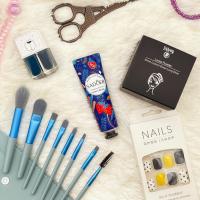 ราคา เซตเครื่องสำอางค์เบอรี่ (5 ชิ้น) - Sivanna แป้งฝุ่นคุมมัน (#01) - เล็บปลอม (พร้อมกาวติด) - สีทาเล็บ 2 tone - ชุดแปรงแต่ง (16799446624)