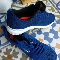 ราคา Eagle Fly Walk Sneakers