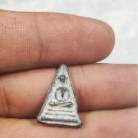 ราคา พระพิจิตรเม็ดข้าวเม้าพิมม์สามเหลี่ยมเนื้อชิน (24689928212)