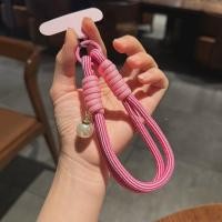 ราคา สายคล้องและสร้อยข้อมือโทรศัพท์มือถือเกาหลีอินเทรนด์พร้อมไข่มุกขนาดเล็ก - มีสไตล์และหรูหรา (43779042701)