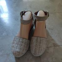 ราคา ***รองเท้าแตะแฟชั่นแบบมีสายรัด ยี่ห้อ Fitflop แท้ (มือสอง)(ราคามือหนึ่ง 3,500 บาท) (28068048016)
