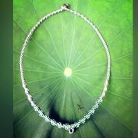 ราคา สร้อยคอถักจากเชือกเทียนสร้อยเทาลายเขียว-ขาว (1813034398)