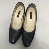 ราคา รองเท้าส้นสูง มือสอง สีดำ (1267103568)