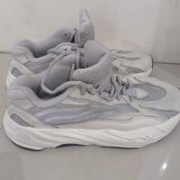 ราคา รองเท้าผ้าใบ Adidas Yeezy Boost 700 V2 PReloved (25991062298)