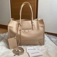 ราคา Kept unused ‼️Balenciaga papier B4 สีดีงามที่สุด ของใหม่ ไม่เคยใช้งาน หนังหอมฟุ้ง จุของได้ดีมากค่ะรุ่นนี้ ทนทาน (6715140165)