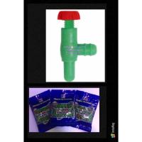 ราคา (ยกถุง 144 ตัว) TIP Aquatic Accessories วาล์วปรับลม ตัวสีเขียว จุกวาล์วสีแดง TN (14349707377)