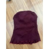 ราคา เกาะอกสีแดงเลือดหมู จากร้าน giltmonbrand (24193773841)