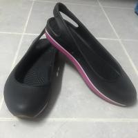 ราคา รองเท้าใส่เที่ยวหรือทำงาน ยี่ห้อ Crocs (720364977)