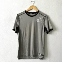 ราคา เสื้อกีฬามือสอง NIKE สีเทา แท้ (42165218550)