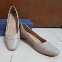 ราคา รองเท้าคัทชูสีครีม แบรนด์ TAYWIN size 40 (5233352478)