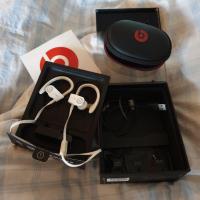ราคา PowerBeats2 wireless สีขาว มือสอง สภาพใช้งาน (3114905285)
