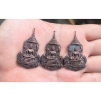 ราคา เหรียญหลวงพ่อเพชร วัดท่าถนน จ.อุตรดิตถ์ ปี 24 สภาพสวย 3 เหรียญ (40358476249)