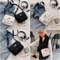 ราคา กระเป๋าสะพายข้างแฟชั่น ลายดาวเสาร์ สีขาว/ดำ พร้อมส่ง (8329712012)