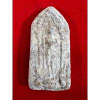 ราคา พระประทานพร เข่าอ่อน เนื้อผง ปี 2497 หลวงปู่เหรียญ วัดหนองบัว กาญจนบุรี (56502985851)