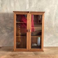 ราคา ตู้ไม้สัก ตู้ยาไม้สัก ตู้ยาสามัญประจำบ้าน งานไม้สักเก่า ขนาด ลึก 11 x ยาว 32 x สูง 42 cm ใบละ 850฿ (21517989468)