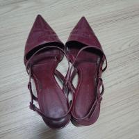 ราคา รองเท้า charles & keith มือสองคู่ละ 50 บาท (21995697401)