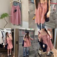 ราคา ✅พร้อมส่ง✅ เดรสสายเดี่ยว ลายสก็อต มีเชือกรูดผูกโบว์ด้านหน้า สายปรับระดับได้ โทนสีชมพูมากค่า (26956541193)
