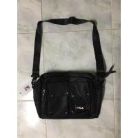 ราคา กระเป๋าFila สะพายข้าง แท้ มือ1 สีดำ shoulder bag Fila loop (4836722565)