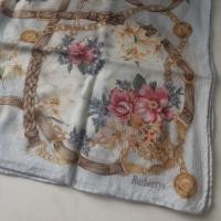 ราคา ผ้าเช็ดหน้าแบรนด์ Burberrys มือสอง sz. 20 นิ้ว ส่งฟรี (4329362469)