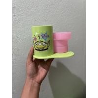 ราคา กระป๋องใส่เครื่องเขียน little Greenmen สามตา toy story พร้อมส่งน้าาา (15089109895)