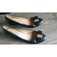 ราคา FERRAGAMO คัชชูหนังสีดำ เลิศ สวย ของแท้ (22839252188)