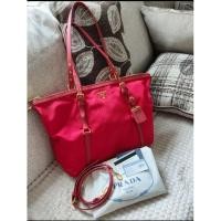 ราคา กระเป๋าPrada สีแดงสภาพใช้งาน (25166869458)